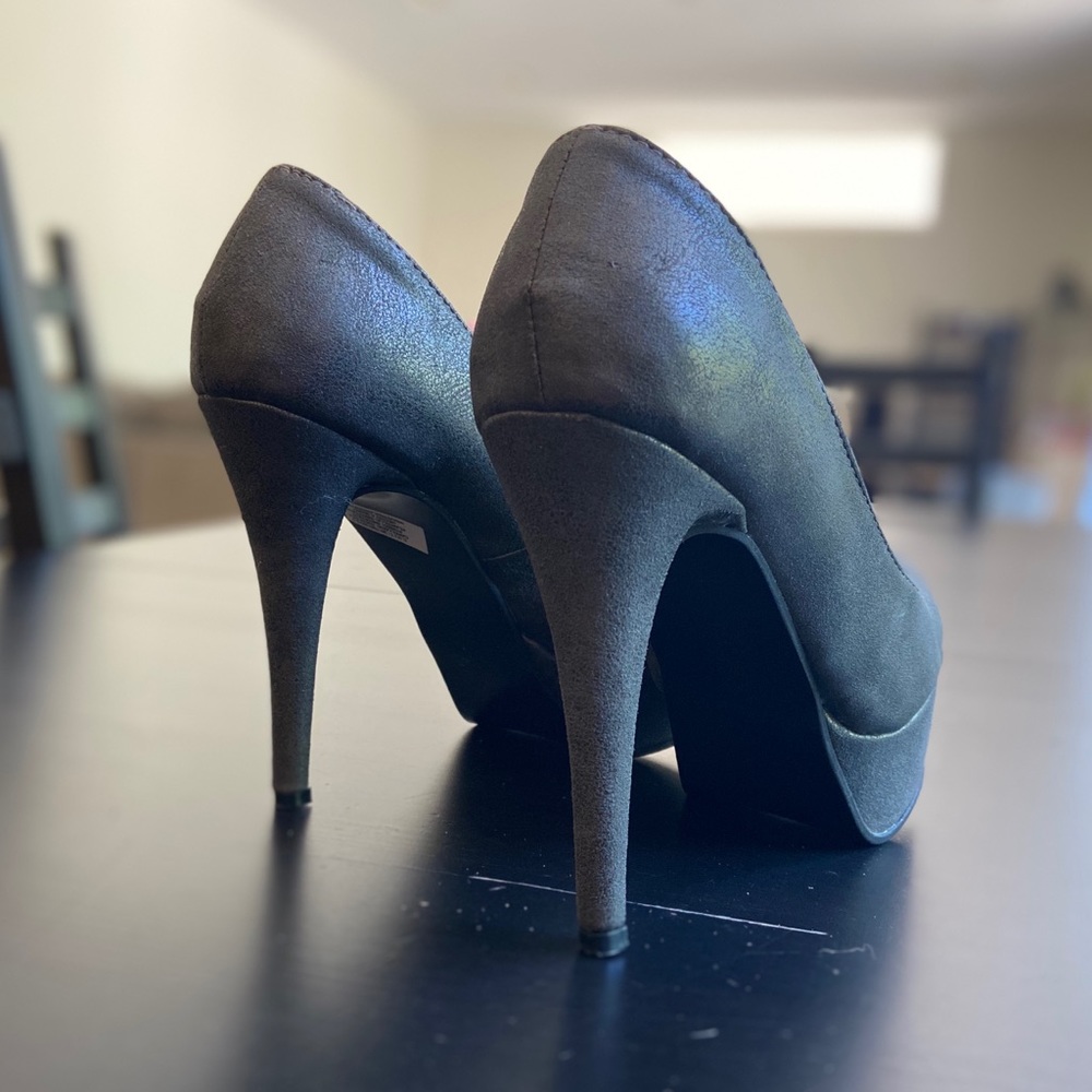 .Platform pumps - Picture 2 of 5